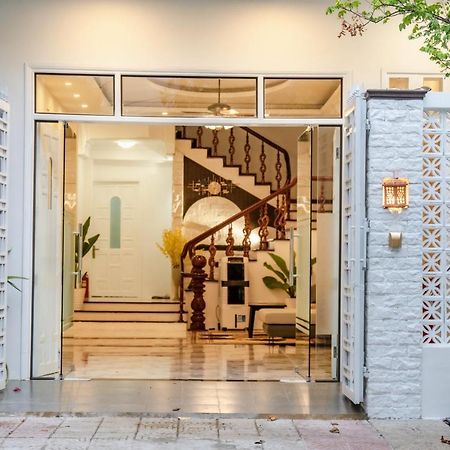 Zuchi'S Home&Apartment Дананг Экстерьер фото